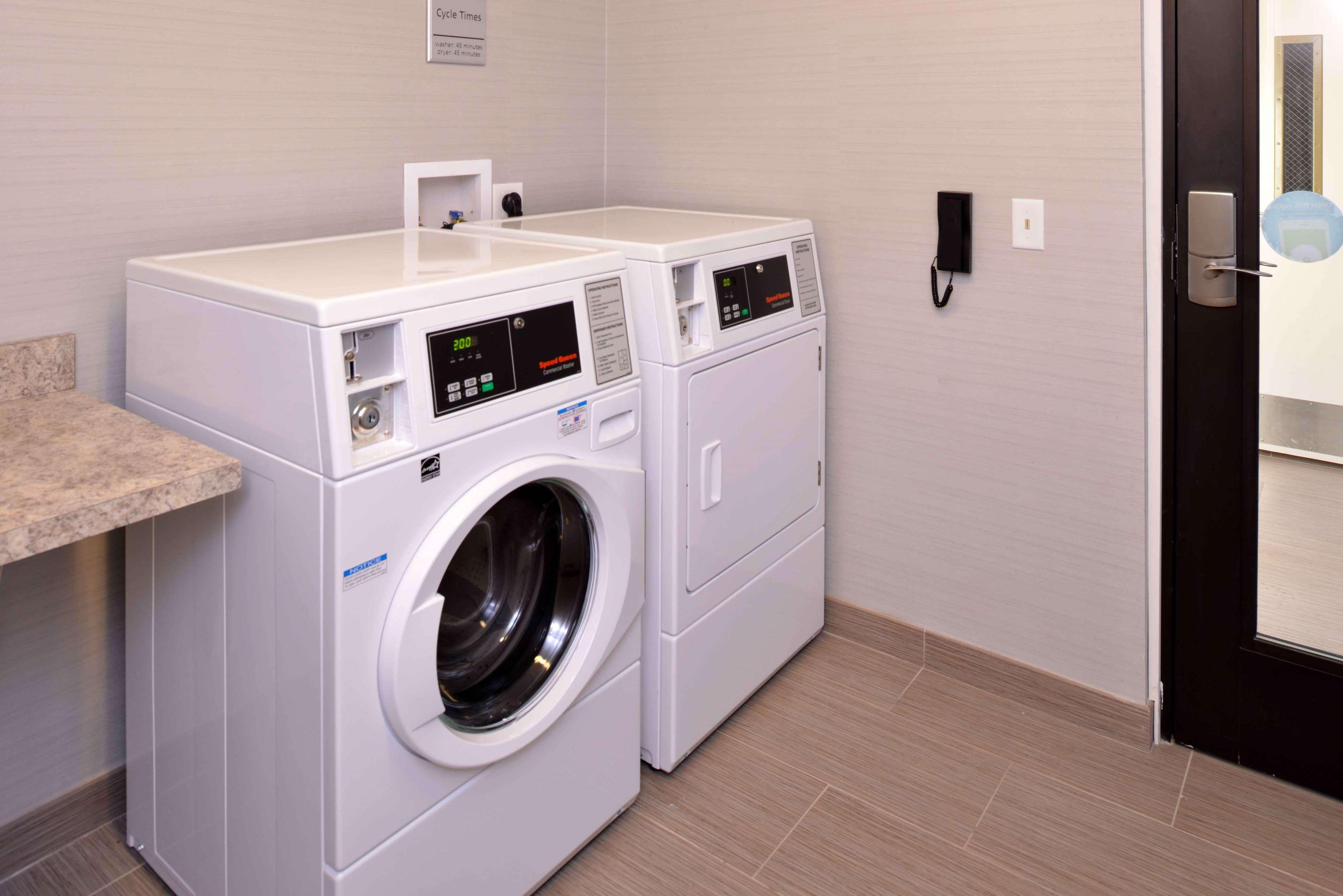Hampton Inn & Suites Albany-East Greenbush, Ny Buitenkant foto