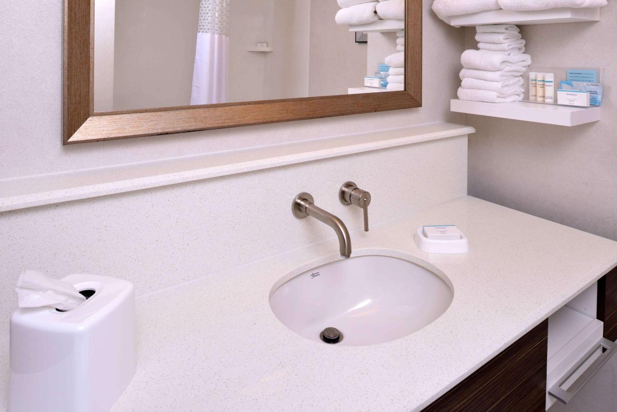 Hampton Inn & Suites Albany-East Greenbush, Ny Buitenkant foto