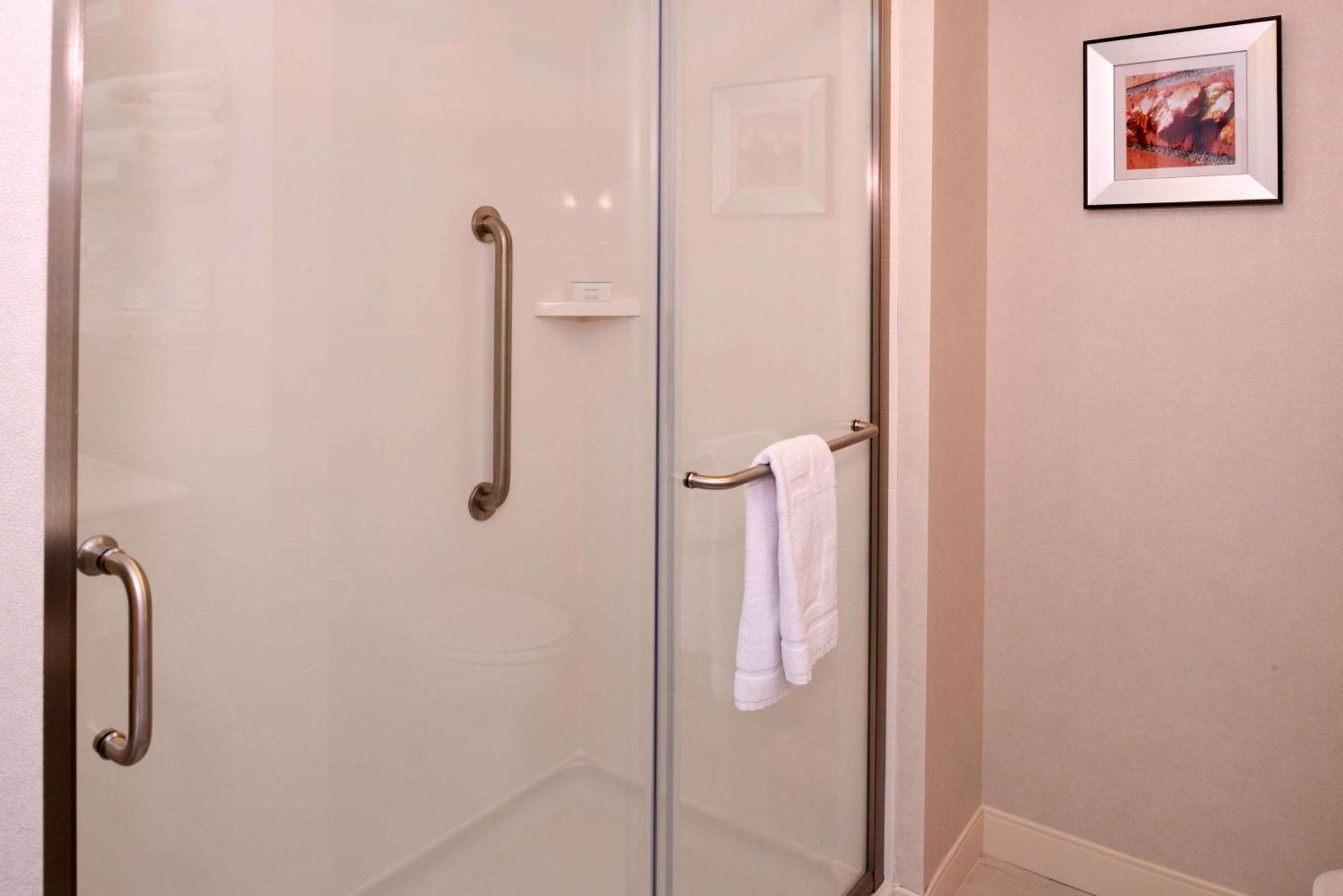 Hampton Inn & Suites Albany-East Greenbush, Ny Buitenkant foto